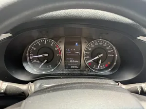 Toyota Hilux 2023 White