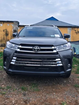 Toyota Highlander LE Plus 4dr SUV AWD (3.5L 6cyl 6A) 2015