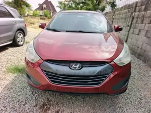Hyundai Tucson 2015 Red