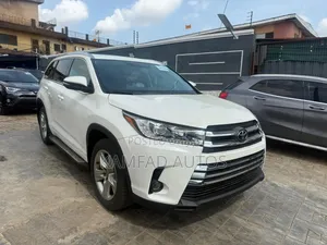 Toyota Highlander Limited V6 4x2 (3.5L 6cyl 6A) 2016 White