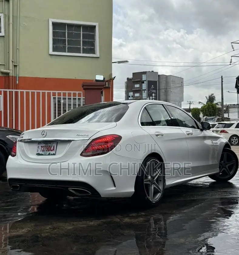 Mercedes-Benz C300 Sport 4dr RWD Sedan (2.0L 4cyl 7A) 2015 White