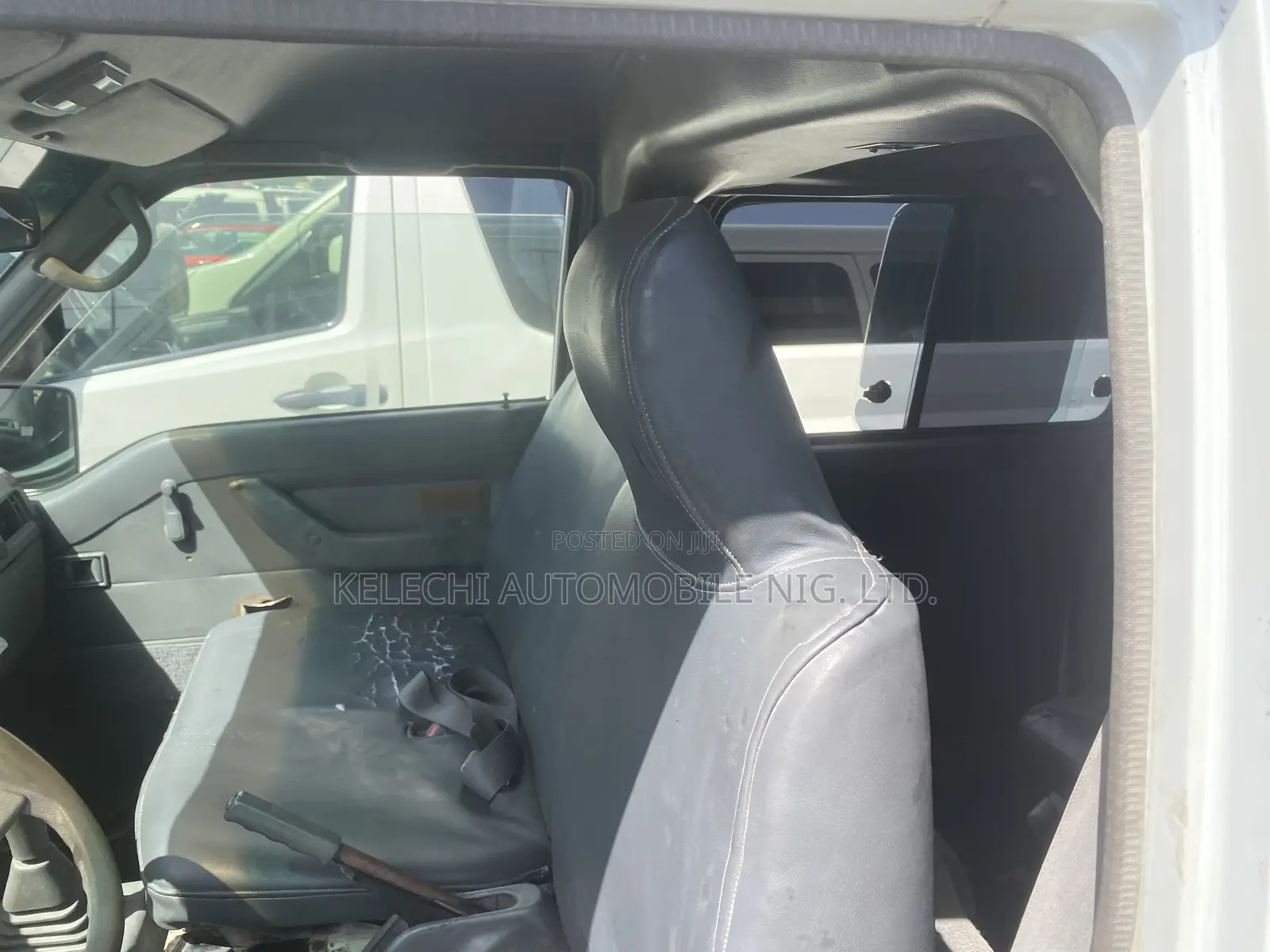 Mitsubishi L300 2013 White