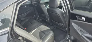 Hyundai Sonata Limited Sedan FWD (2.4L 4cyl 6A) 2012 Black