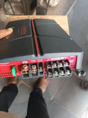 Pioneer Gm-A4704 Amplifier for Car Audio
