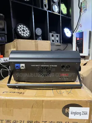 960 Led 8+8 Segment Rgb+W Strobe Light