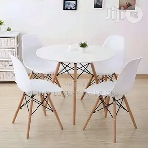 Strong Plastic Restaurant/Bar/Dining Table With 4 Chairs Furniture