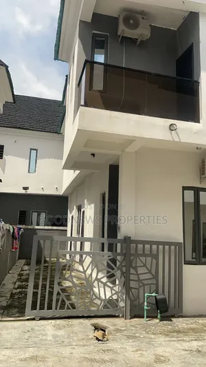 3bdrm Duplex in Vgc Off By Harris for rent