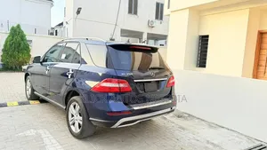 Mercedes-Benz M Class ML350 4MATIC 4dr SUV AWD (3.5L 6cyl 7A) 2015 Blue