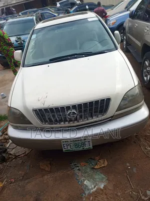 Lexus RX 2000 White