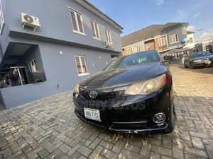 Toyota Camry SE 4dr Sedan (2.5L 4cyl 6A) 2013 Black