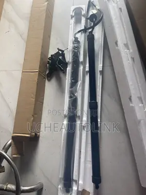 Toyota Highlander 2020 Automatic Boot Shock Absorbers Available