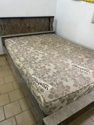 4x6 Mattress and Bedframe