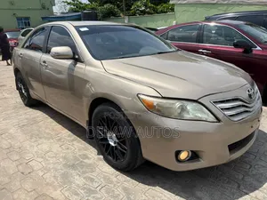 Toyota Camry 2008 Gold