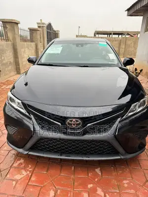 Toyota Camry SE FWD (2.5L 4cyl 8AM) 2018 Matt Black