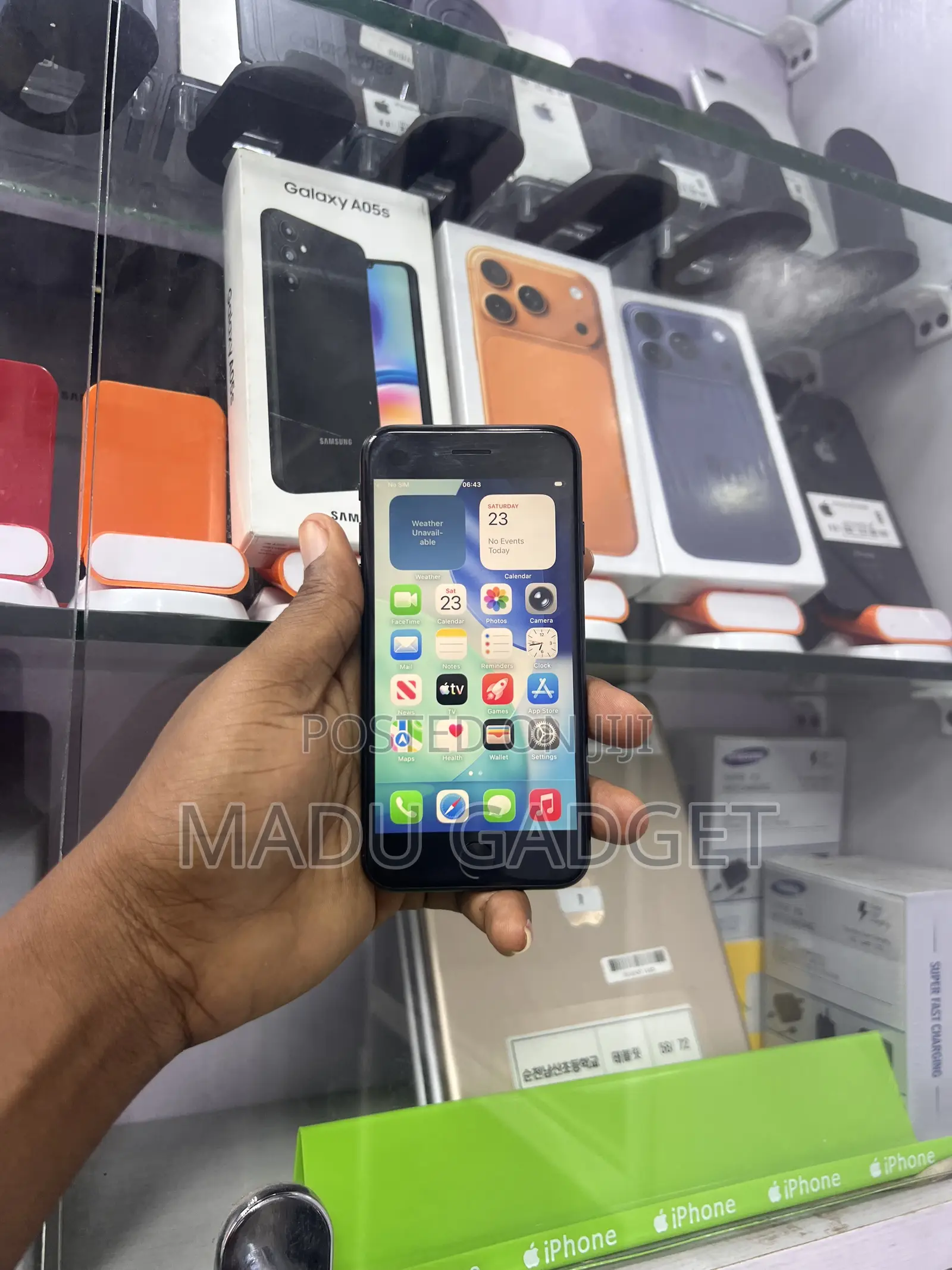 Apple iPhone SE (2020) 64 GB Black