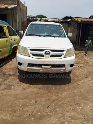 Toyota Hilux 2.5 Cab 2005 White