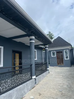 3bdrm Apartment in Oluwo Estate Odo Ona, Akala Express for rent