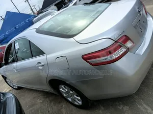 Toyota Camry 2010 Silver