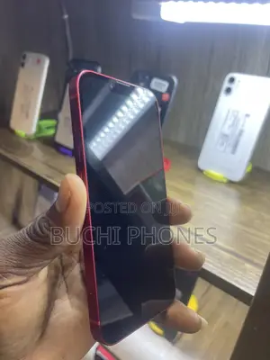 Apple iPhone 13 128 GB Red