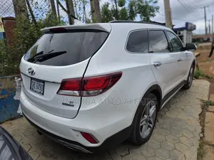 Hyundai Santa Fe Limited Ultimate AWD 2017 White