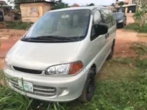 Mitsubishi L400 2005 Silver