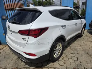 Hyundai Santa Fe SE AWD 2016 White