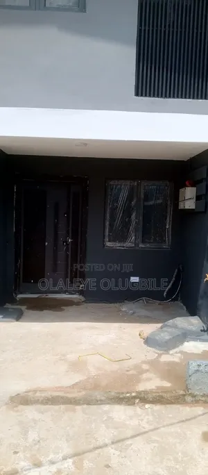Studio Apartment in Dideolu Estate, Wempco Road for rent