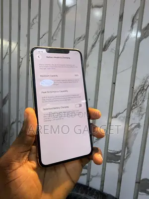 Apple iPhone 11 Pro Max 64 GB Gold