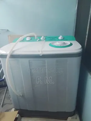 Neatly Used Hisense 11kg Manuel Washing Machine. Yaba, Lagos.