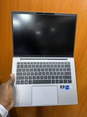 Laptop HP ZBook Firefly G9 16GB Intel Core i7 SSD 512GB