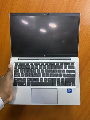 Laptop HP EliteBook 830 G8 16GB Intel Core i7 SSD 256GB