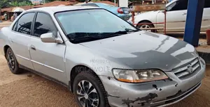 Honda Accord 2002 Silver