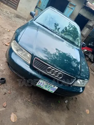 Audi A4 2000 Green