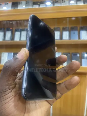 Apple iPhone 11 64 GB