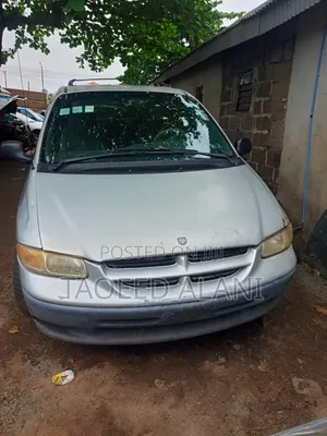 Dodge Caravan 2000 Silver