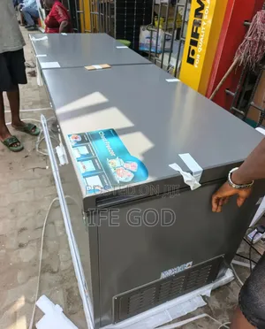 Original Hisense 750litters Biggest Chest Freezer 50% Low Voltage