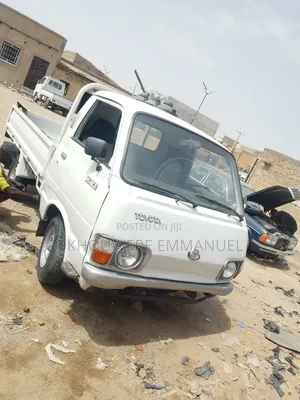 Toyota HiAce 1991 White