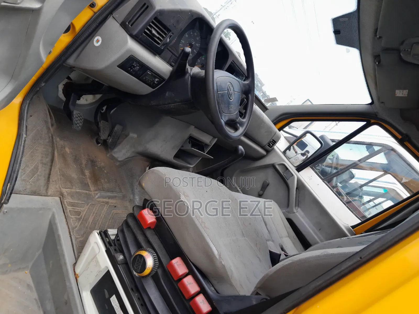 Volkswagen LT 2008 Yellow