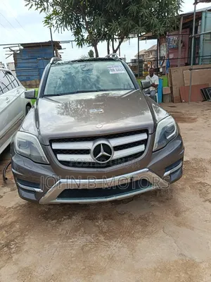 Mercedes-Benz GLK-Class 350 4MATIC 2013 Brown