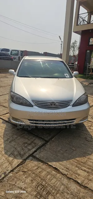 Toyota Camry LE 4dr Sedan (2.4L 4cyl 4A) 2004 Silver