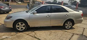 Toyota Camry LE 4dr Sedan (2.4L 4cyl 4A) 2004 Silver