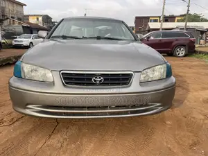 Toyota Camry 2002 Gray