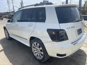 Mercedes-Benz GLK-Class 2010 White