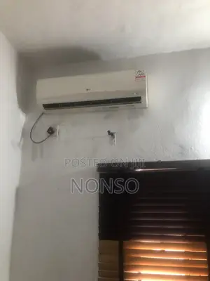 Lg 1.5hp Air Conditioner Fairly Used