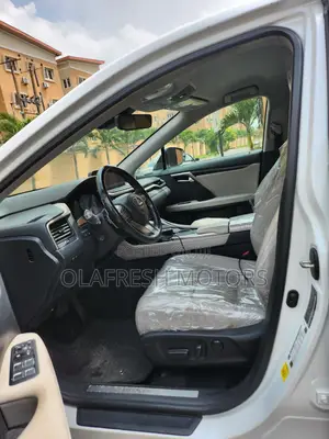 Lexus RX 2022 White