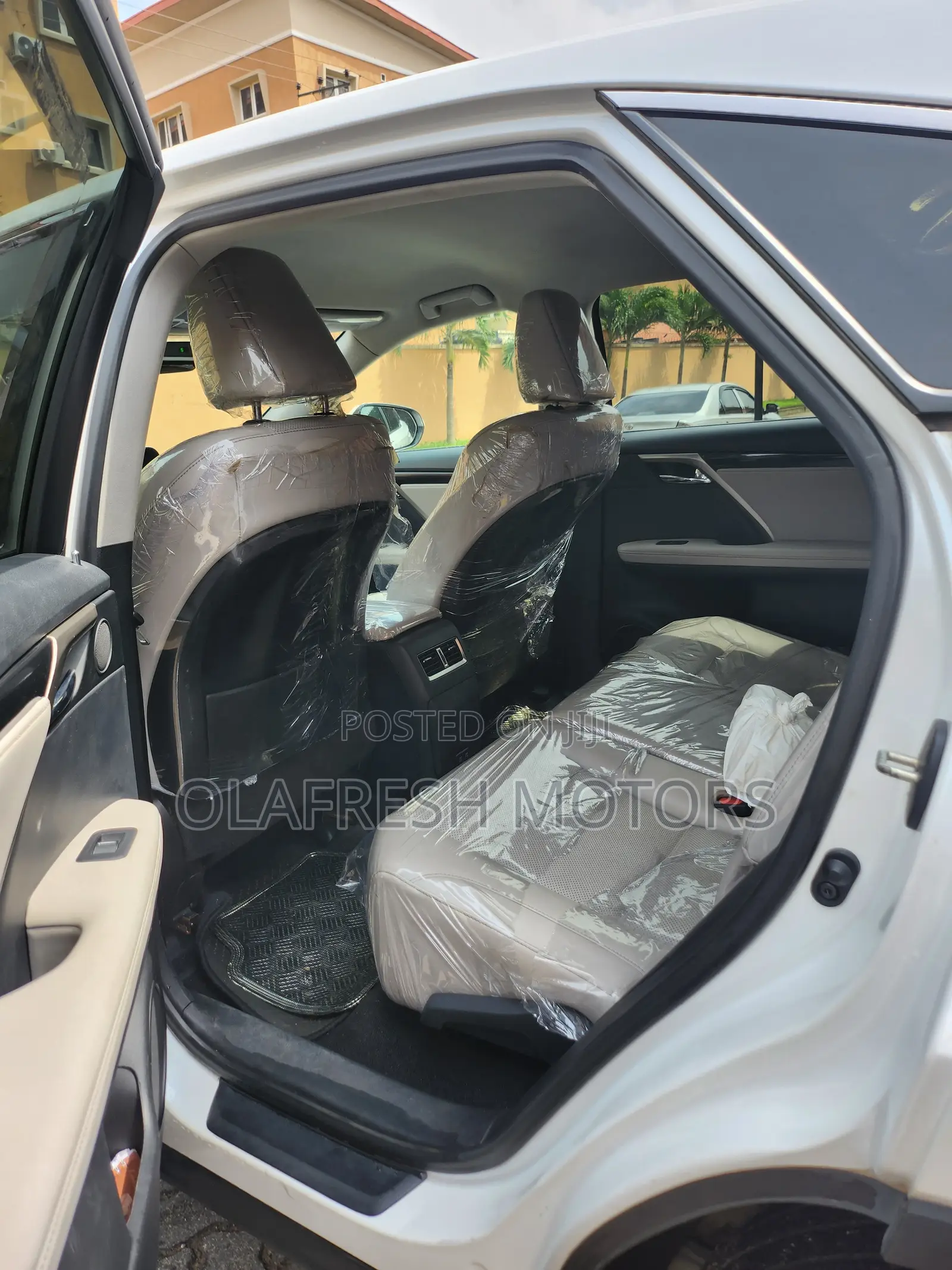 Lexus RX 2022 White