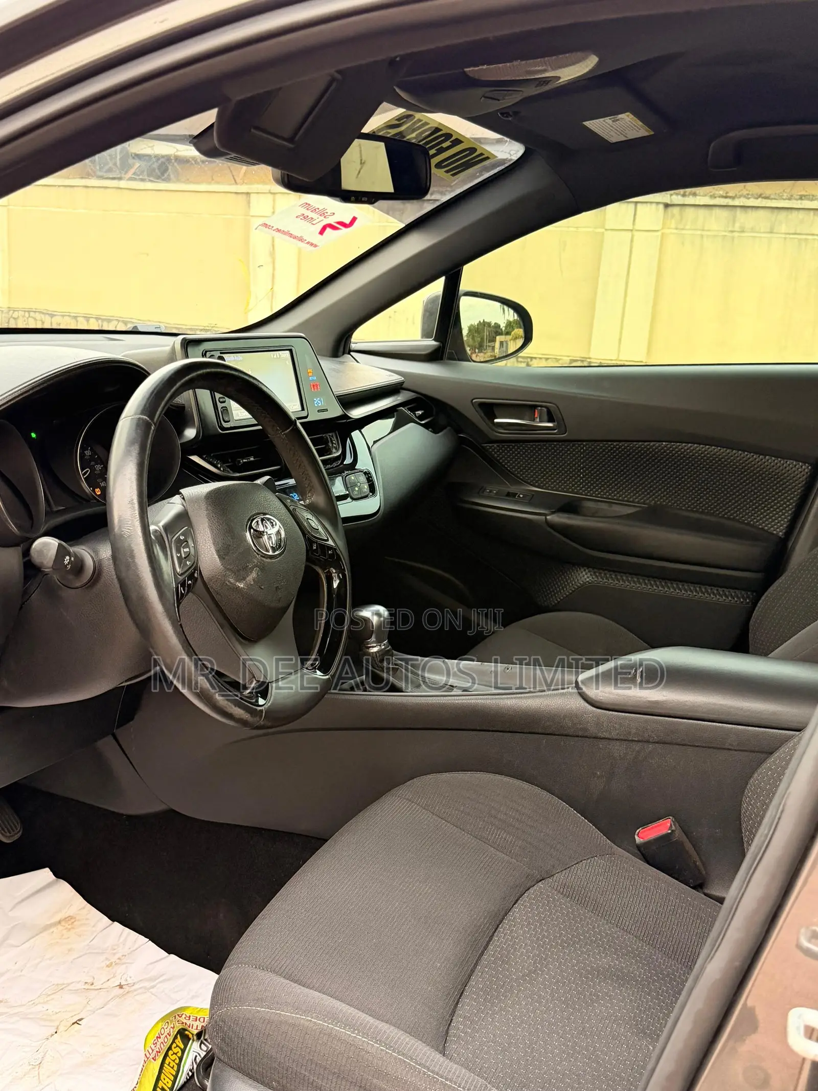 Toyota C-HR 2017 Gray