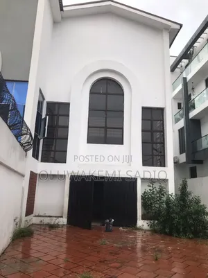 6bdrm Townhouse/Terrace in Shonibare Estate for sale