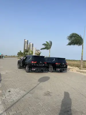 Land Cruiser 2024 For Rent