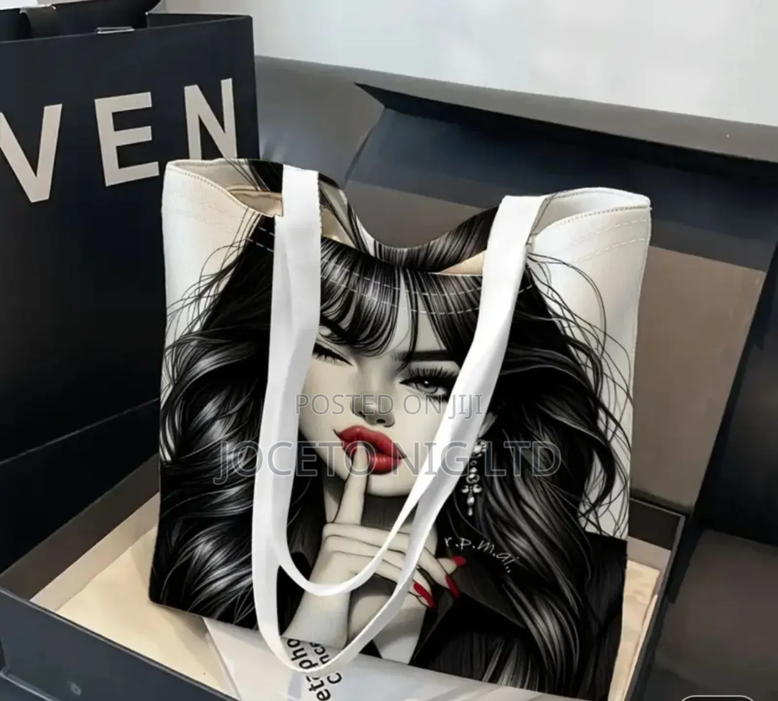 Women's Shoulder Bag